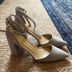 Size 8 women’s block heel with strap